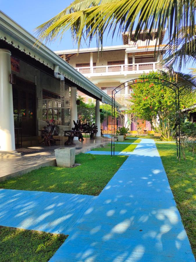 Thambili Cabanas Hikkaduwa Exterior foto