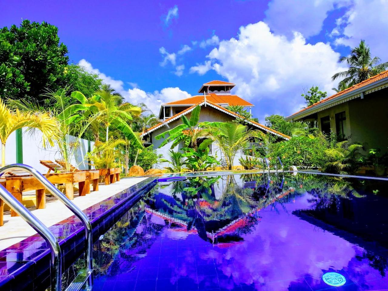 Thambili Cabanas Hikkaduwa Exterior foto